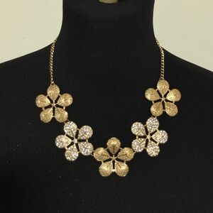 Vintage Gold Tone Floral Necklace